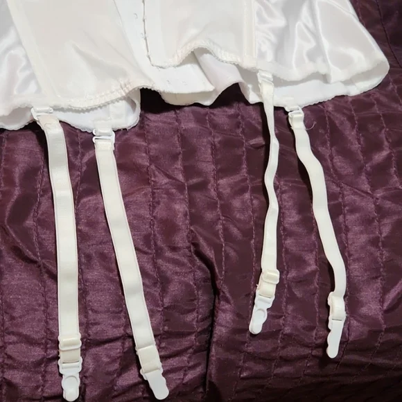 Underwire bustier - Picture 8 of 10